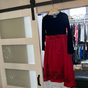 Girls formal/party dress. Fancy pretty and perfect for your little princess.